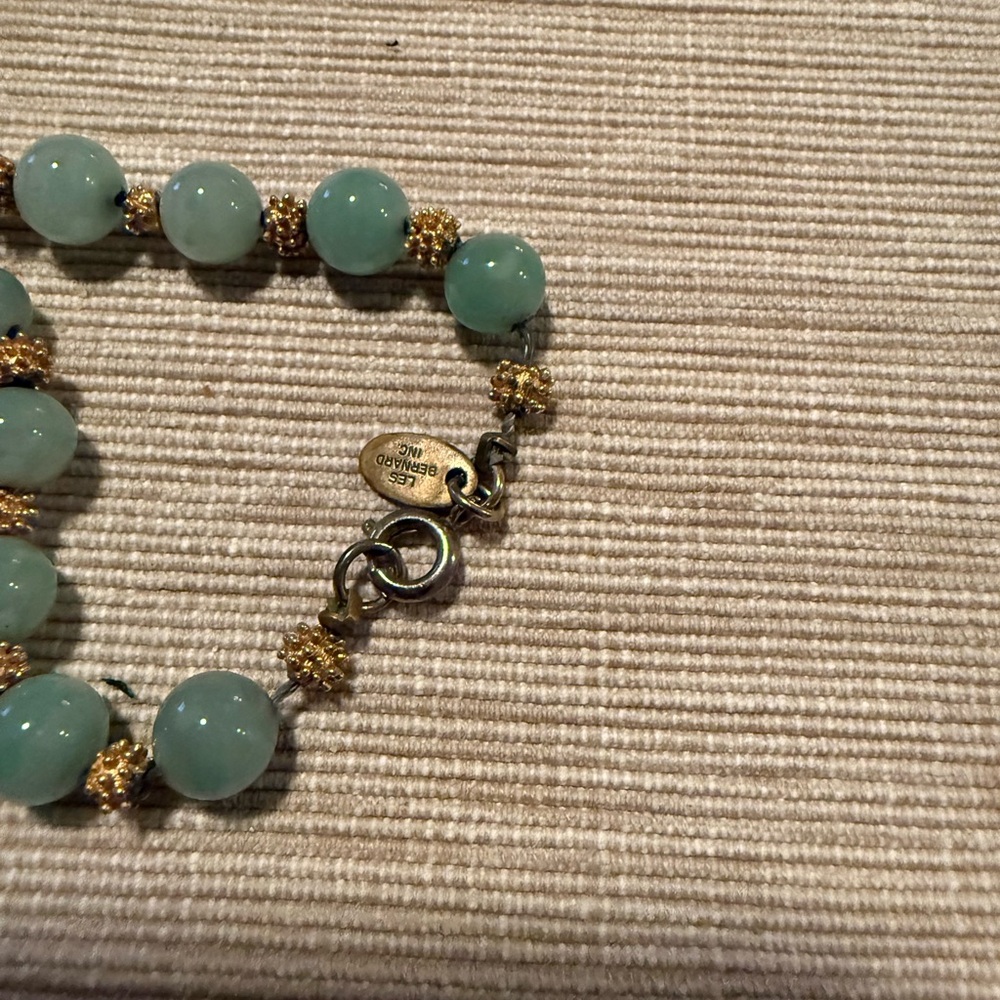 Vintage Les Bernard Jade Green Glass and Gold Tone Beads. - Picture 5 of 5